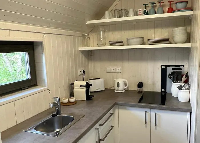 Lodge Maringotka U Lesa