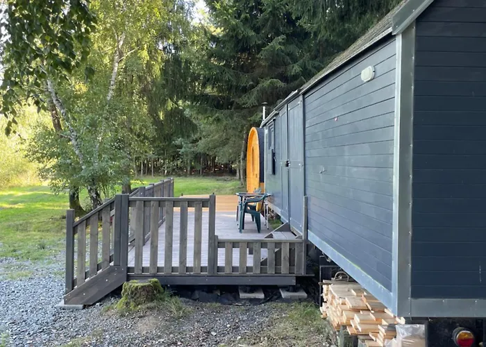 Lodge Maringotka U Lesa